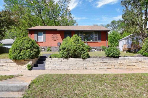 414 S Martin Luther King Jr Drive, Manhattan, KS, 66502 | Card Image