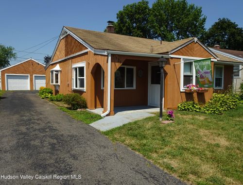 323 Lincoln Blvd, Hudson, NY, 12534-1105 | Card Image