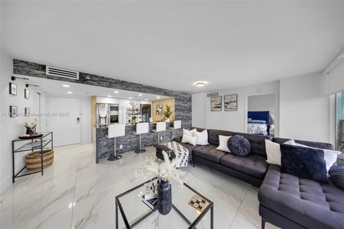 apt-1422-7601 E Treasure Dr, North Bay Village, FL, 33141-4364 | Card Image