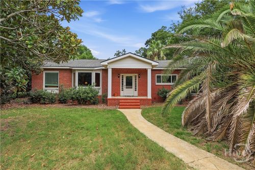 8818 Whitefield Ave, Savannah, GA, 31406-6935 | Card Image