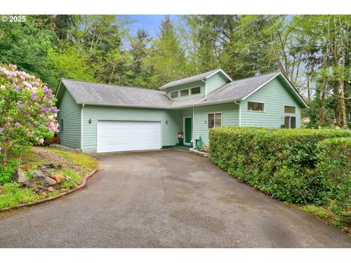 3347 31st St, Florence, OR, 97439-9204 | Card Image