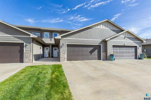 5314 S Seville Pl, Sioux Falls, SD, 57108-7575 | Card Image