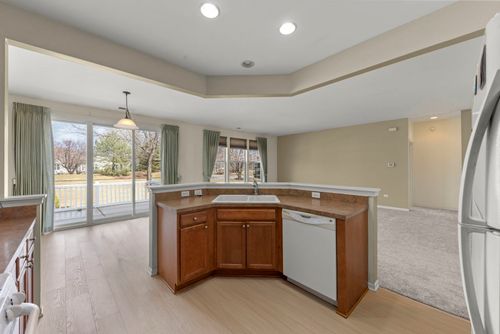 1528 Countryside Dr, Shorewood, IL, 60404-7013 | Card Image