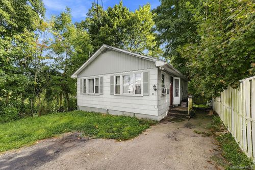 55 Morrissey Dr, Lake Peekskill, NY, 10537-1220 | Card Image