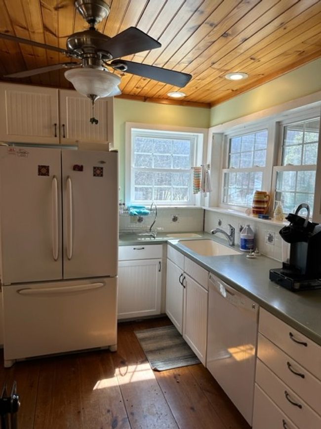 267 Sturgills Rd, House other with 3 bedrooms, 3 bathrooms and null parking in Mouth of Wilson VA | Image 26
