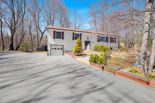 589 County Route 56, Wurtsboro, NY, 12790-3107 | Card Image