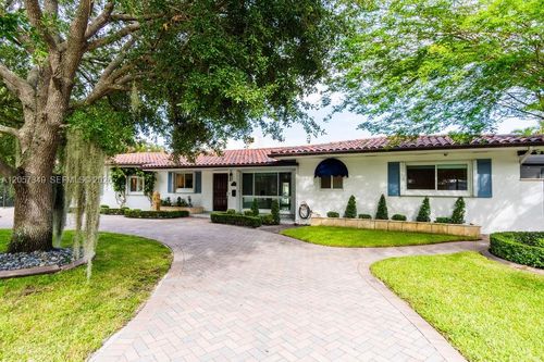 5711 Sw 64th Ave, South Miami, FL, 33143-2039 | Card Image