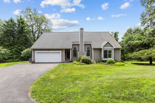 10 Hattertown Rd, Newtown, CT, 06470-1813 | Card Image