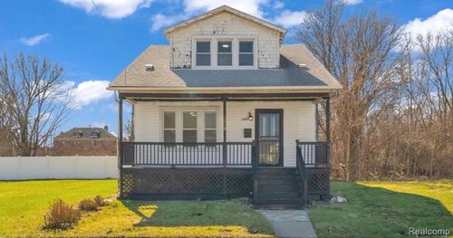 5573 Montclair St, Detroit, MI, 48213-3489 | Card Image