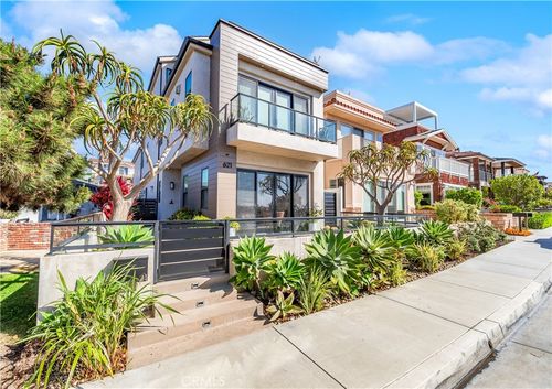 621 Frankfort Ave, Huntington Beach, CA, 92648 | Card Image