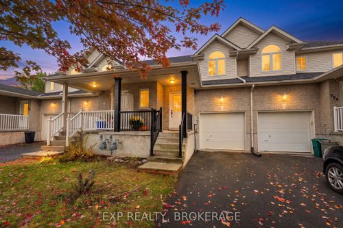 702 Maclean Court, Kingston, ON, K7K7L8 | Card Image