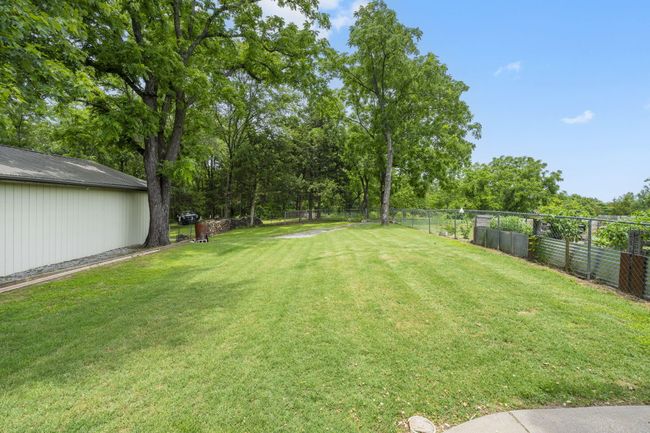 Additional Fenced In Yard | Image 37