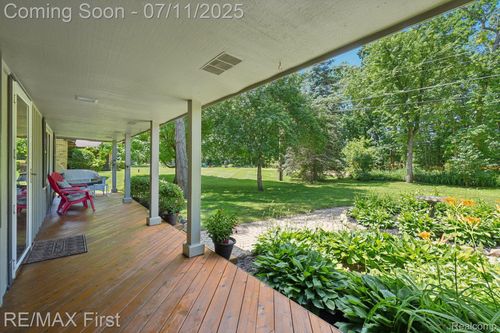 5910 Hillsboro Rd, Davisburg, MI, 48350-3514 | Card Image