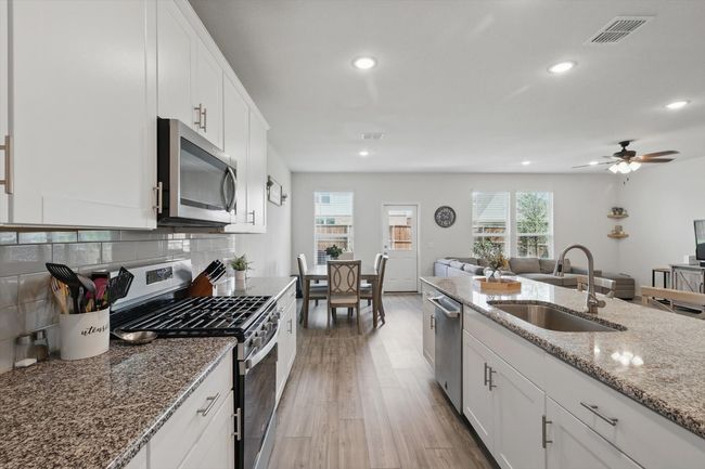 802 Feldspar Way, House other with 4 bedrooms, 3 bathrooms and null parking in Princeton TX | Image 5