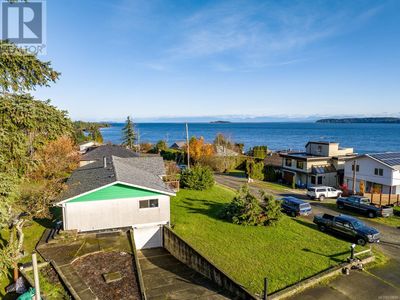 5655 High St, House other with 3 bedrooms, 2 bathrooms and 5 parking in Union Bay BC | Image 2