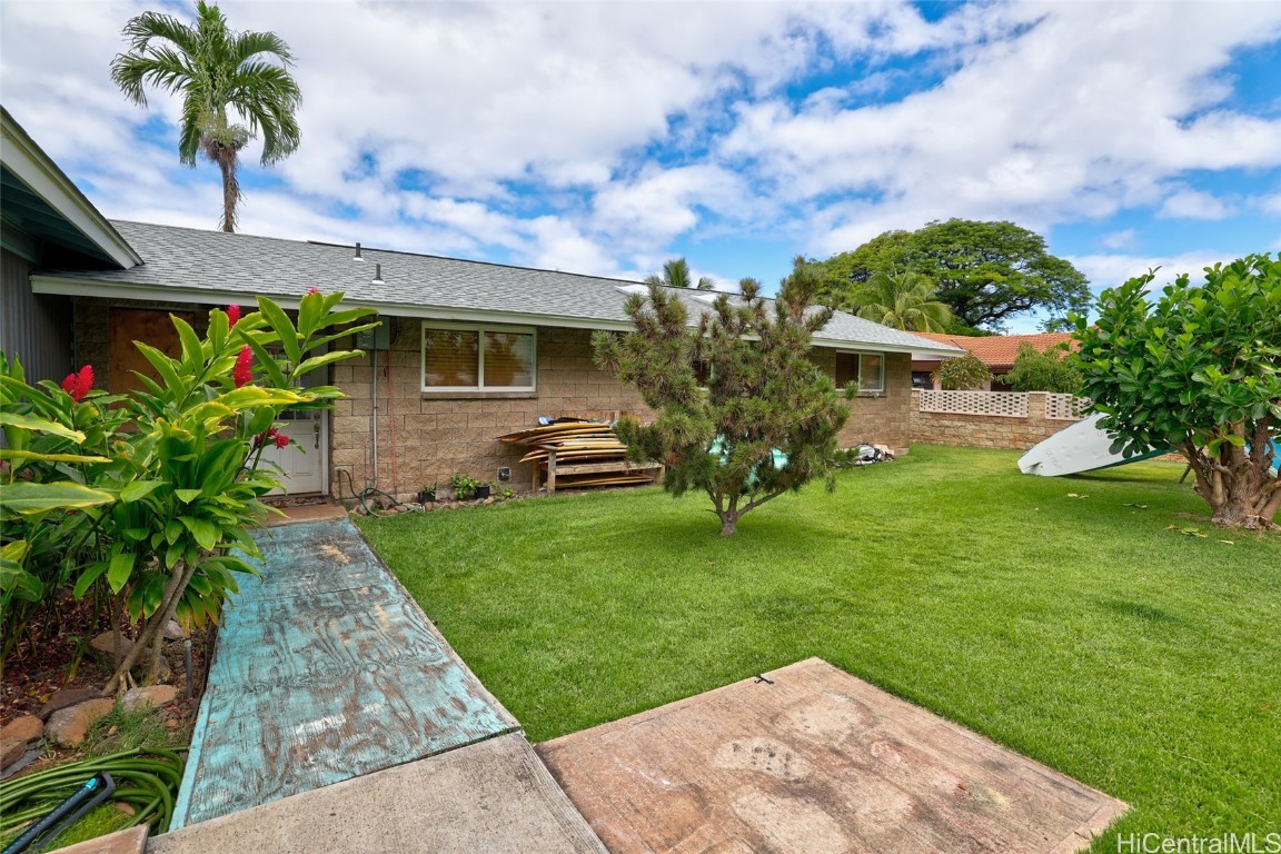 Holt St, Waianae, HI 96792 #1