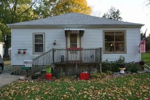 516 E Payson St, Pontiac, IL, 61764-2215 | Card Image