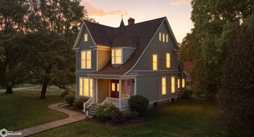 327 S 2nd St, Wapello, IA, 52653-1507 | Card Image