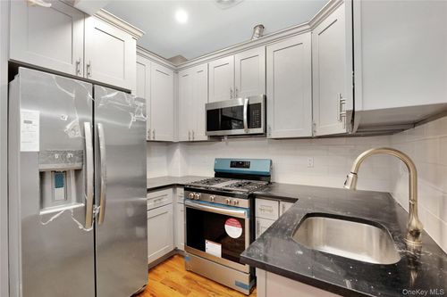 197 E 55th St, New York, NY, 10022-4029 | Card Image