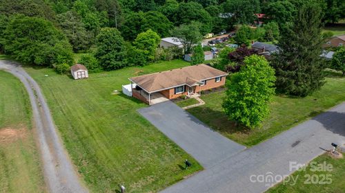 2609 Raintree St, Connelly Springs, NC, 28612-7867 | Card Image