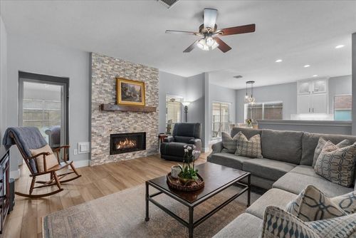 2026 Pembroke Bay Dr, League City, TX, 77573-3945 | Card Image