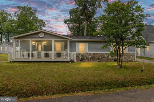 315 Lawrence Ln, COLONIAL BEACH, VA, 22443-2909 | Card Image