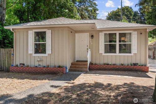 7033 S 126th St, Seattle, WA, 98178-4337 | Card Image