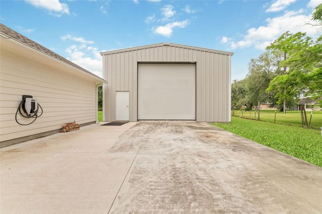 Insulated 60'x30' shop. | Image 35