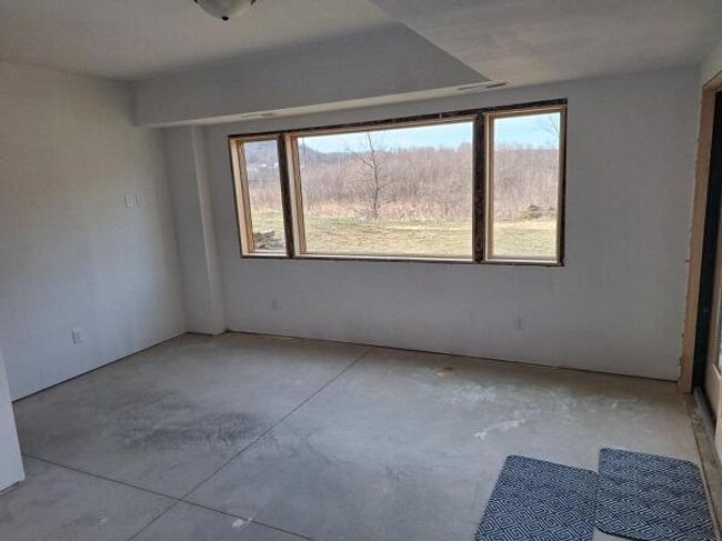S4985 S Creek Rd, House other with 3 bedrooms, 2 bathrooms and null parking in Genoa WI | Image 22