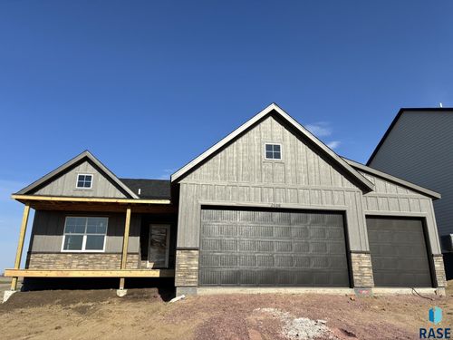 2608 S Copper Creek Ave Avenue, Sioux Falls, SD, 57110 | Card Image