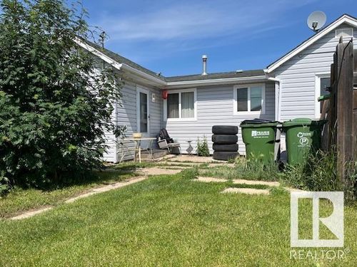 10247 107 St, Westlock, AB, T7P1X1 | Card Image