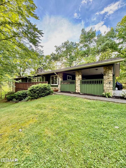 4357 Boogertown Rd, Sevierville, TN, 37876-9015 | Card Image