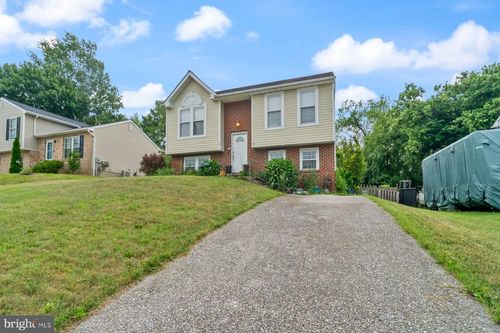 8 Reaverton Ave, TANEYTOWN, MD, 21787-2040 | Card Image
