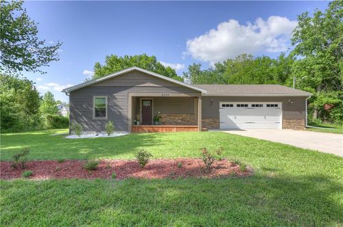 2017 E 14th St, Pittsburg, KS, 66762-6719 | Card Image