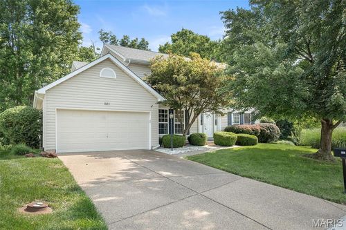 881 Sara Beth Ct, Saint Peters, MO, 63376-4806 | Card Image