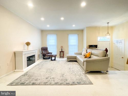 20 Cedarwood Ct, ROCKVILLE, MD, 20852-3406 | Card Image