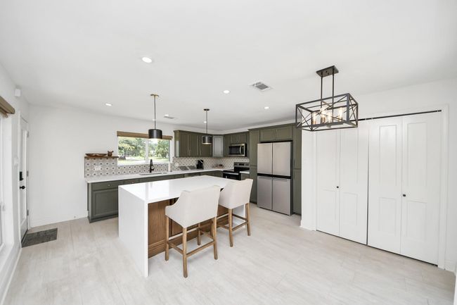 Kitchen | Image 8