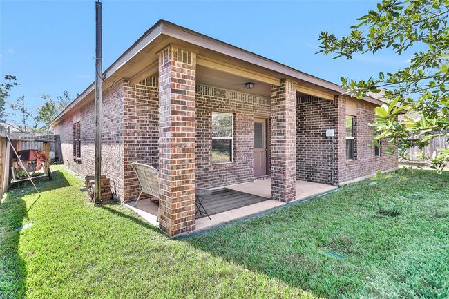 8458 Coral Cove Pass Ln, House other with 3 bedrooms, 2 bathrooms and 2 parking in Conroe TX | Image 37