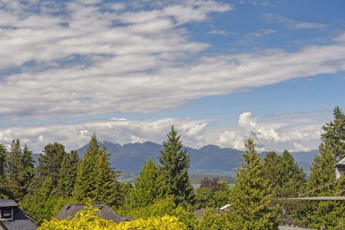4190 W 11th Ave, Vancouver, BC, V6R2L6 | Card Image