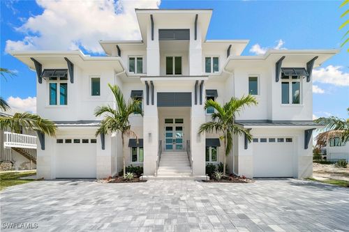 273 Trade Winds Ave, NAPLES, FL, 34108-2326 | Card Image