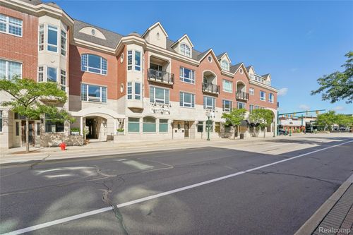 306-801 W Ann Arbor Trl, Plymouth, MI, 48170-1682 | Card Image