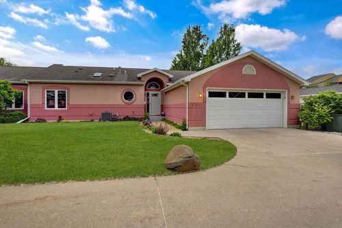 apt-b-1813 W 18th St, Cedar Falls, IA, 50613-7147 | Card Image