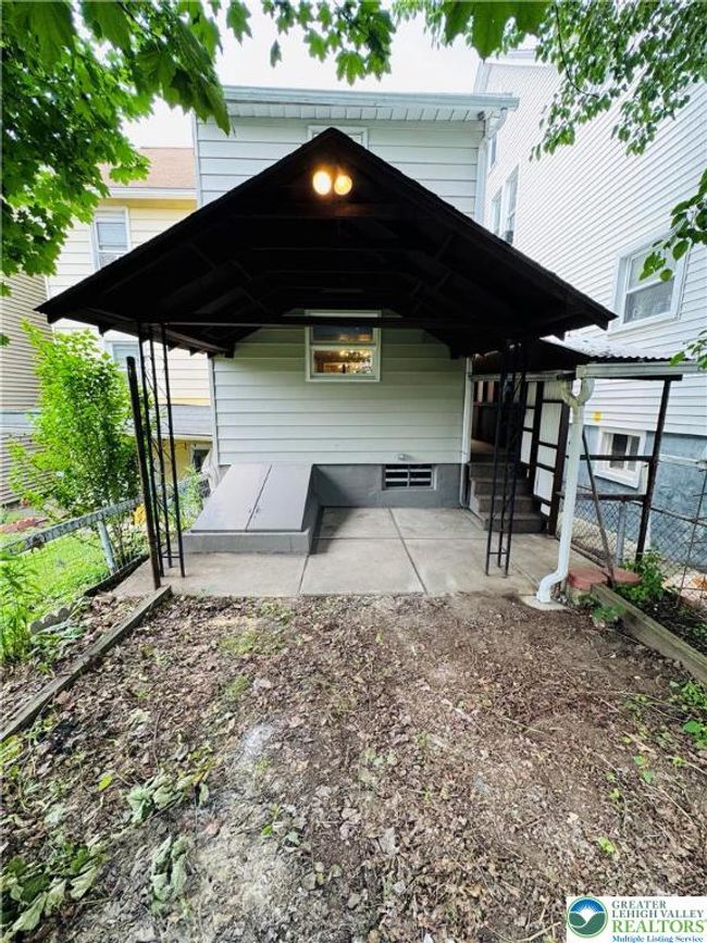 332 W Patterson St, House other with 3 bedrooms, 1 bathrooms and null parking in Lansford PA | Image 31