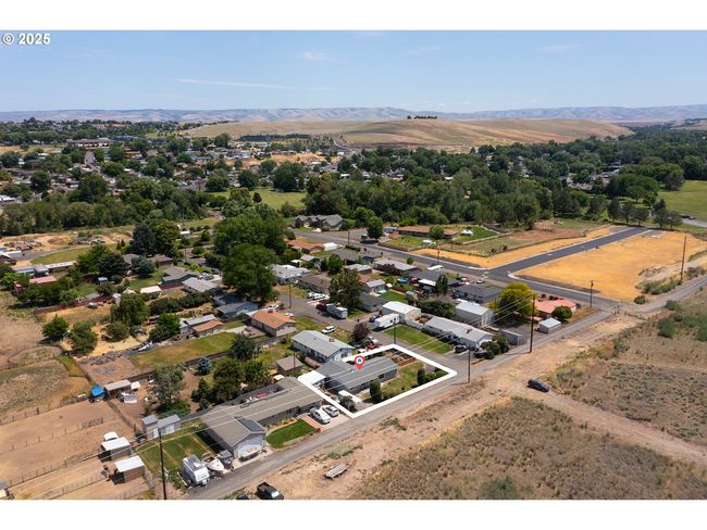 814 Sw 44 Th St, House other with 5 bedrooms, 2 bathrooms and null parking in Pendleton OR | Image 36