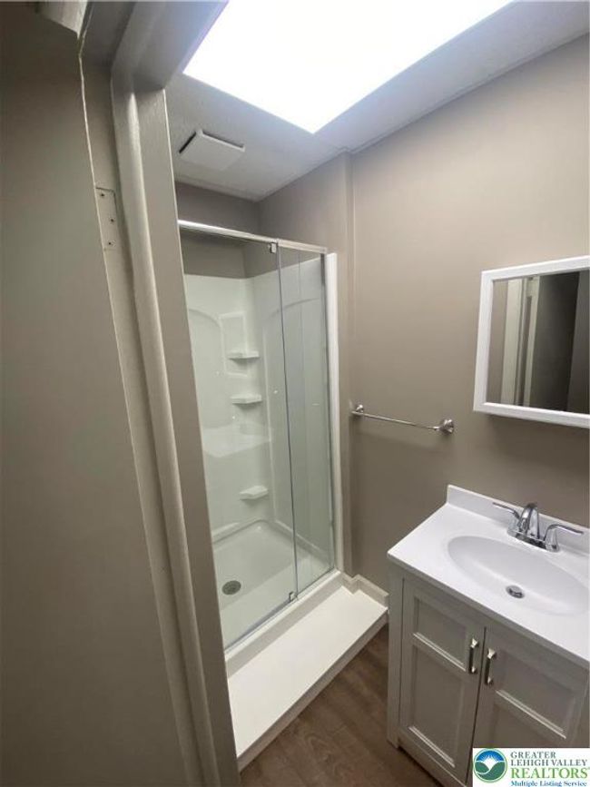 1657 Pen Argyl Rd, House other with 3 bedrooms, 2 bathrooms and null parking in Pen Argyl PA | Image 16