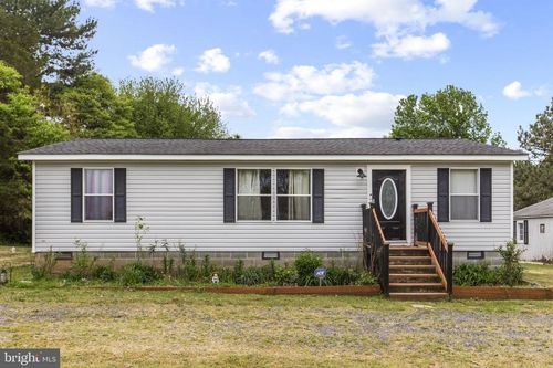 154 Worrell Ln, COLONIAL BEACH, VA, 22443-5619 | Card Image