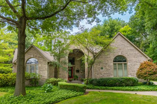 35700 Cross Crk N, Farmington Hills, MI, 48331-6022 | Card Image