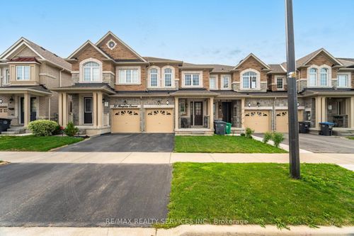 34 Pennycross Cres, Brampton, ON, L7A4M1 | Card Image