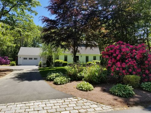 85 Clamshell Cove Rd, Cotuit, MA, 02635-3430 | Card Image