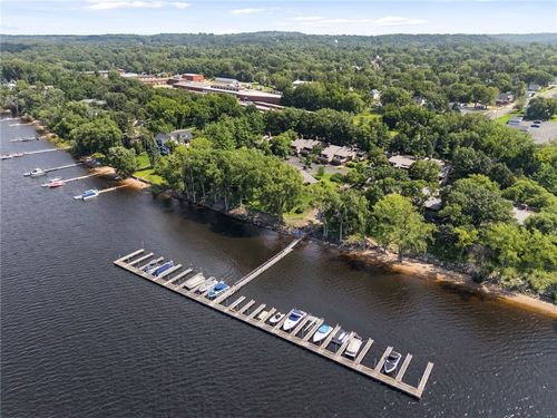 215 Eastbank Ct N, Hudson, WI, 54016-1084 | Card Image